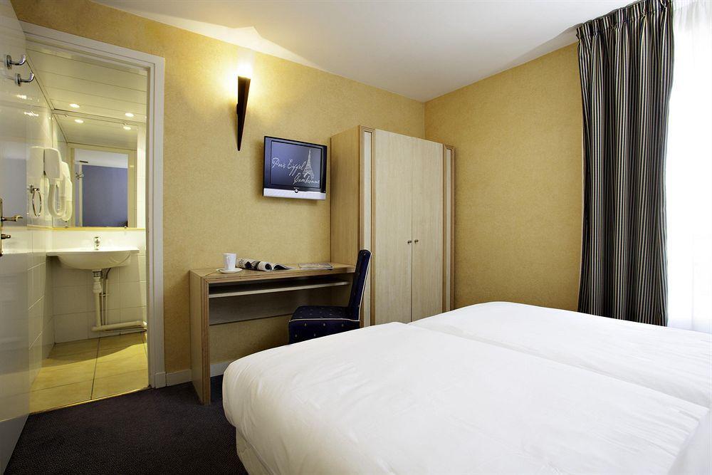 Hotel Ibis Styles Paris Eiffel Cambronne Habitación foto