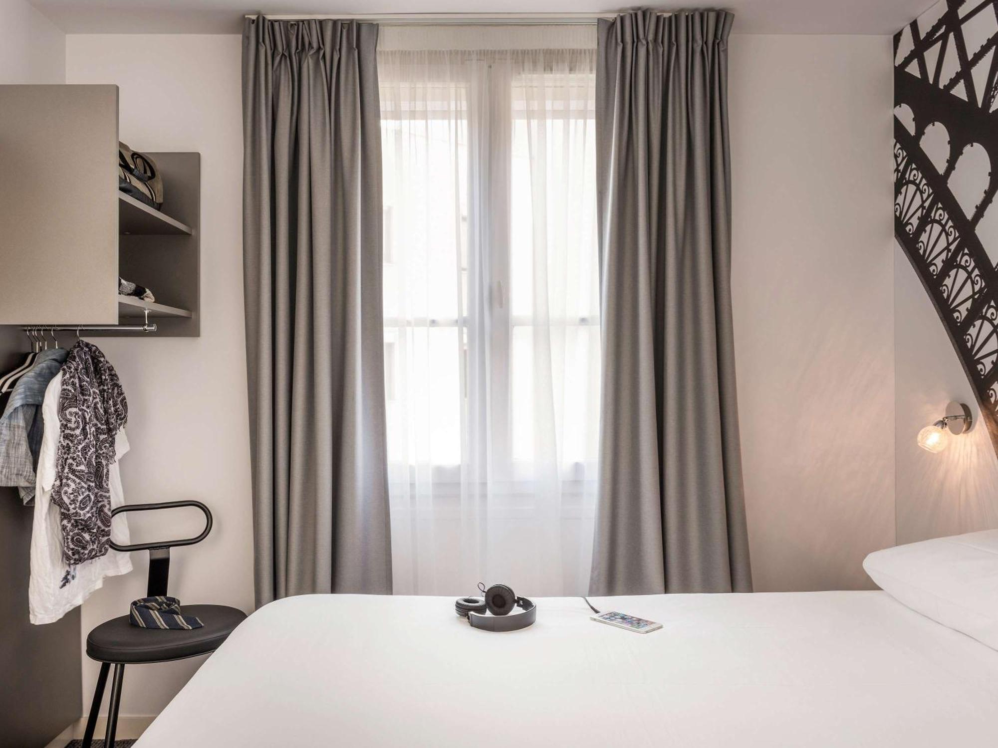 Hotel Ibis Styles Paris Eiffel Cambronne Exterior foto