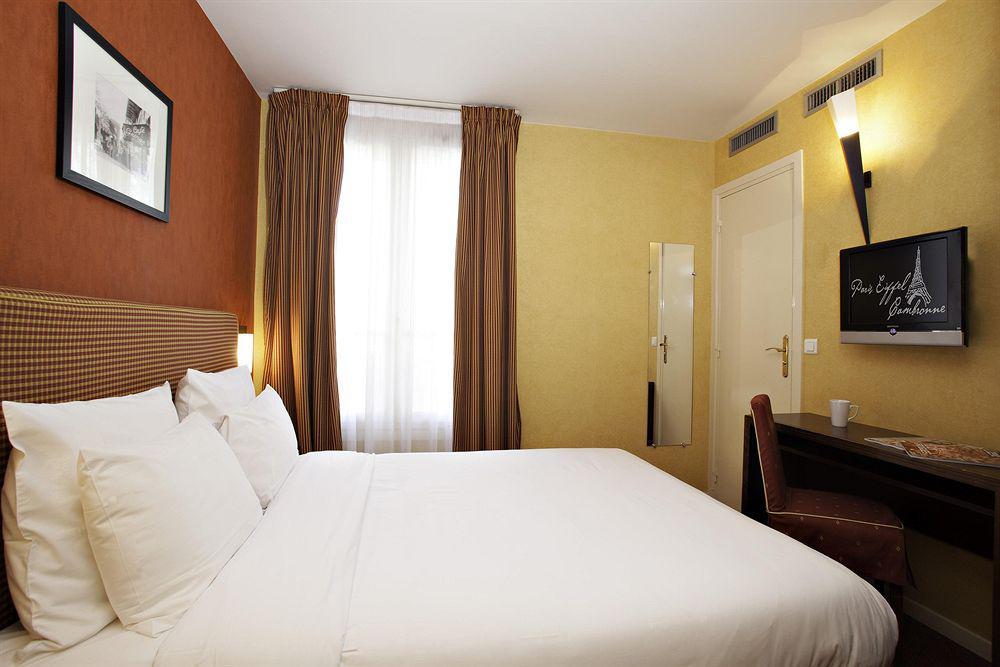 Hotel Ibis Styles Paris Eiffel Cambronne Habitación foto